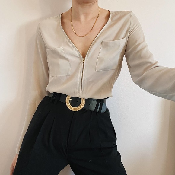 Creamy Beige Gold Zip Front Double Pocket Blouse - Picture 9 of 9